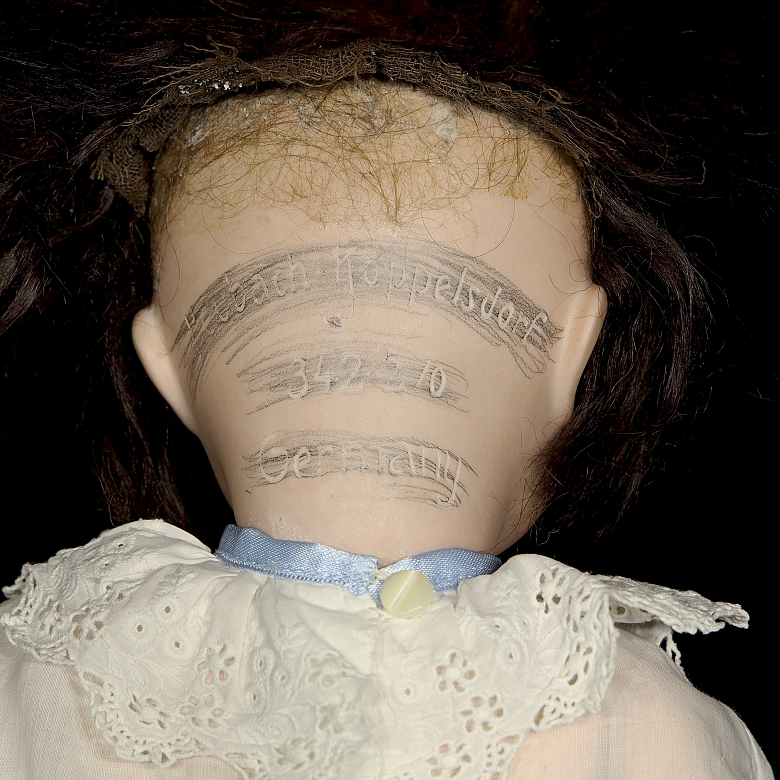 Muñeca de porcelana de carácter Heubach Köppelsdorf, Alemania, c. 1920-1925
